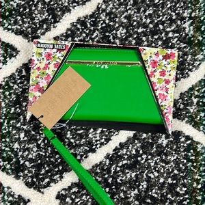 Steve Madden Green BZippy Wristlet Wallet NWT